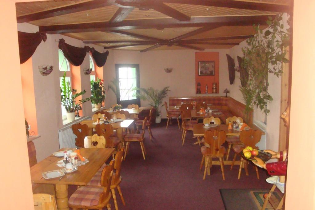 Pension Zum Bauernstübl Meerane Exterior foto